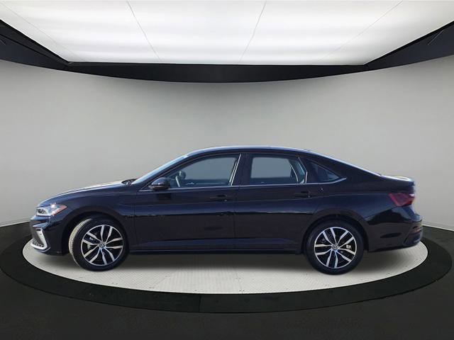 New 2026 Volkswagen Jetta SE image 4