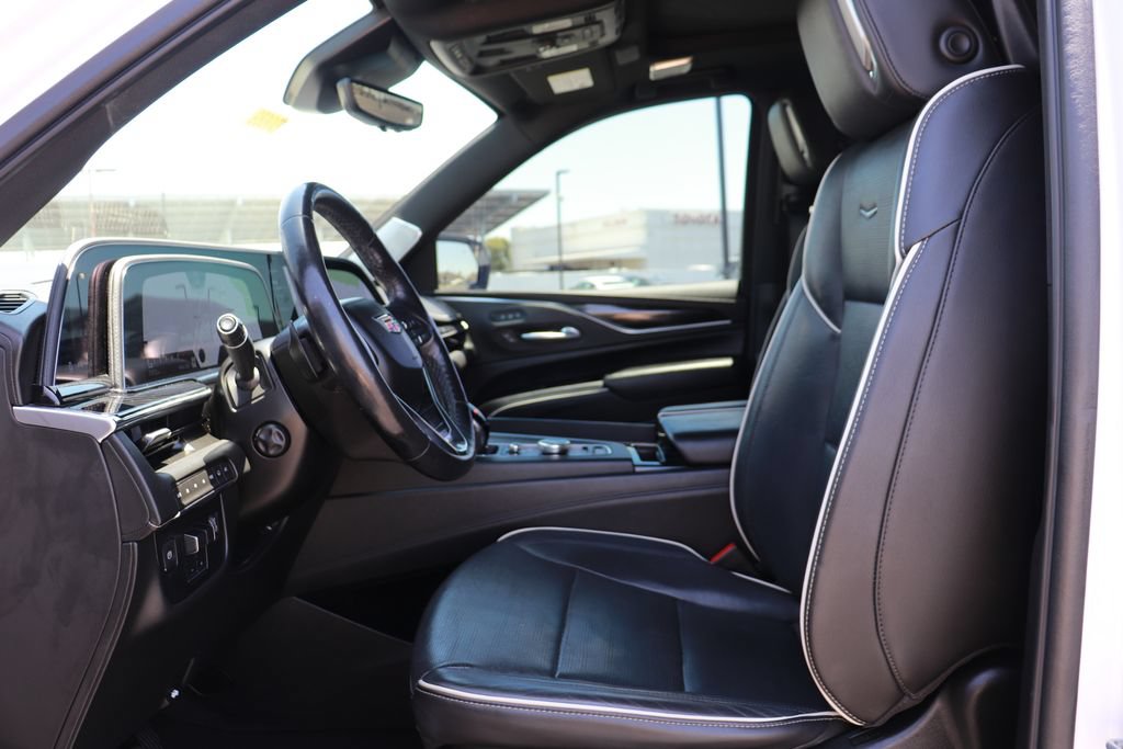 Used 2022 Cadillac Escalade ESV Sport w/ Touring Package AWD/4WD image 14