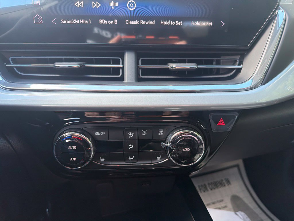New 2026 Chevrolet Trax LT w/ LT Convenience Package FWD image 24