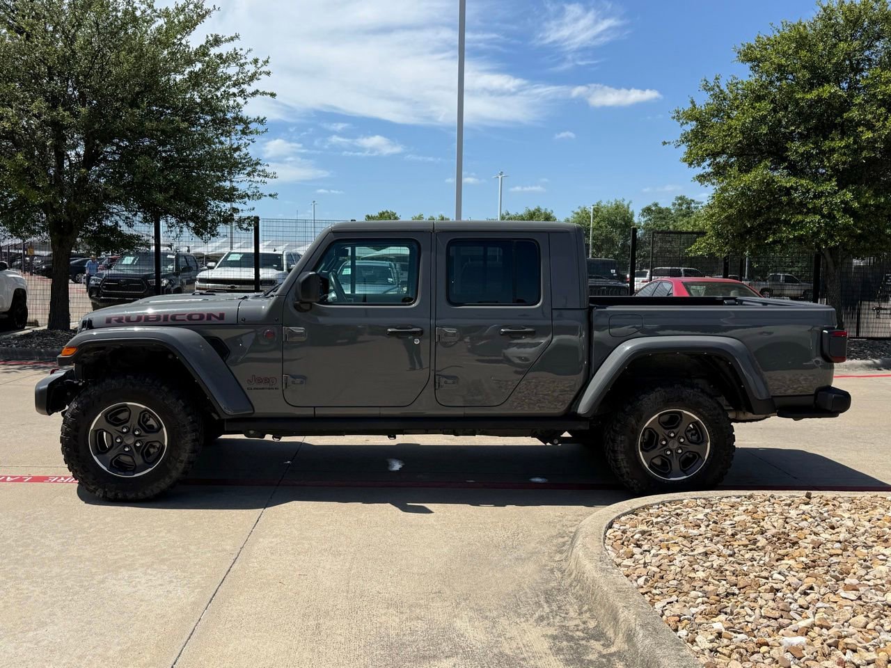 Used 2023 Jeep Gladiator Rubicon w/ LED Lighting Group AWD/4WD image 2