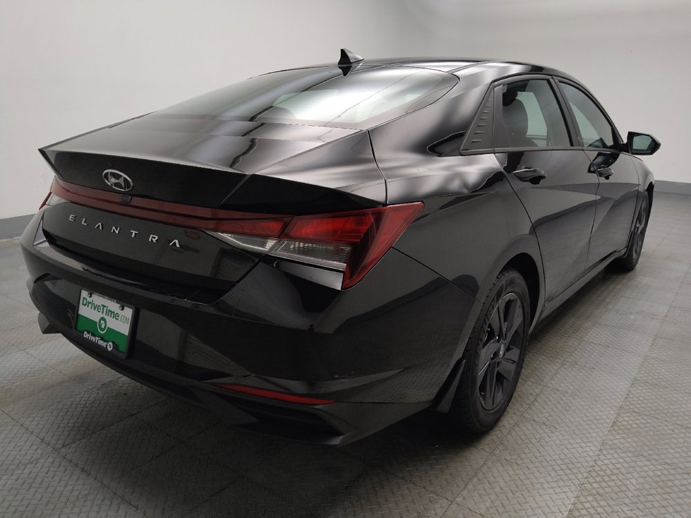 Used 2022 Hyundai Elantra SEL image 9