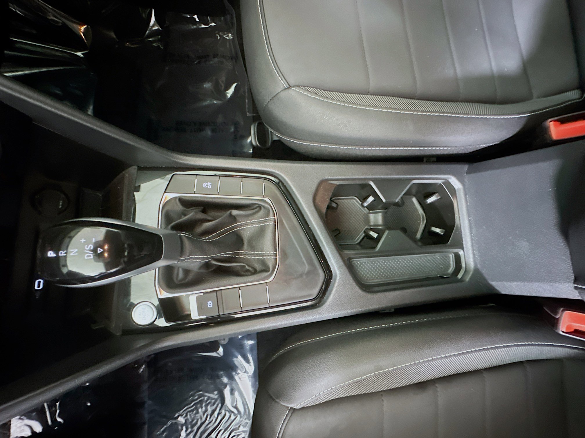 Used 2024 Volkswagen Taos SE image 22