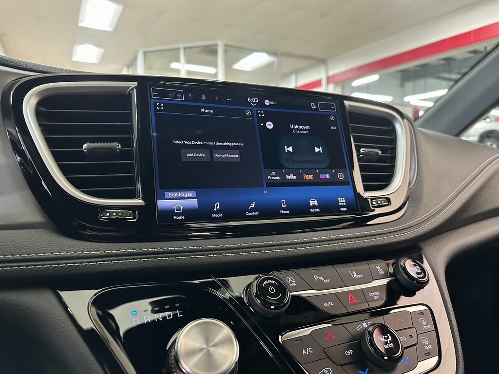 New 2026 Chrysler Pacifica Select w/ S Appearance Package image 21