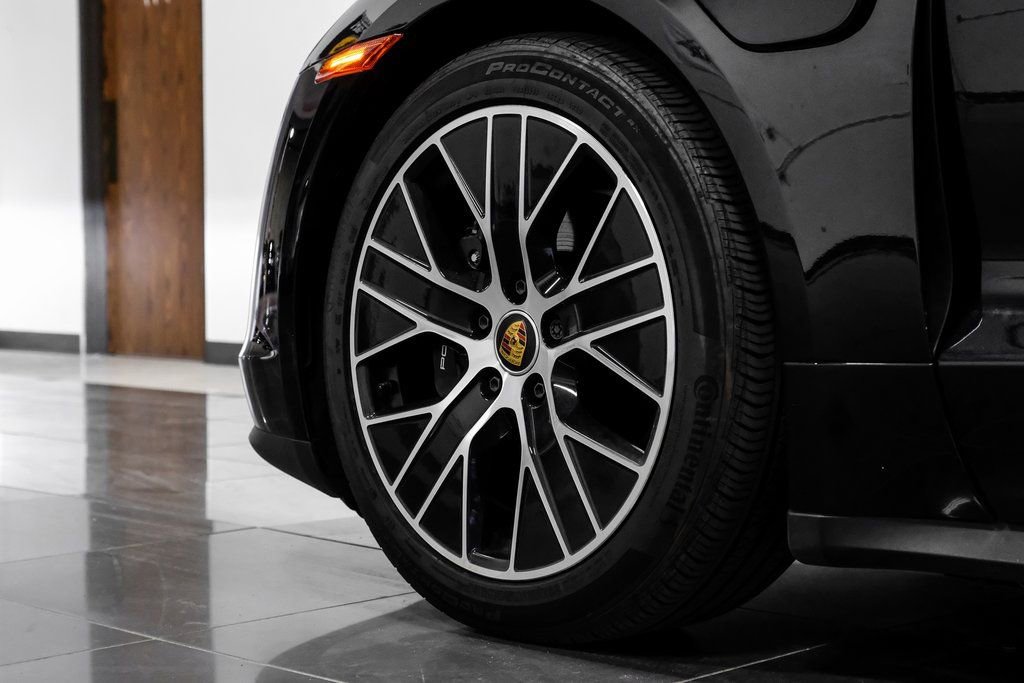 Used 2023 Porsche Taycan w/ Premium Package image 61