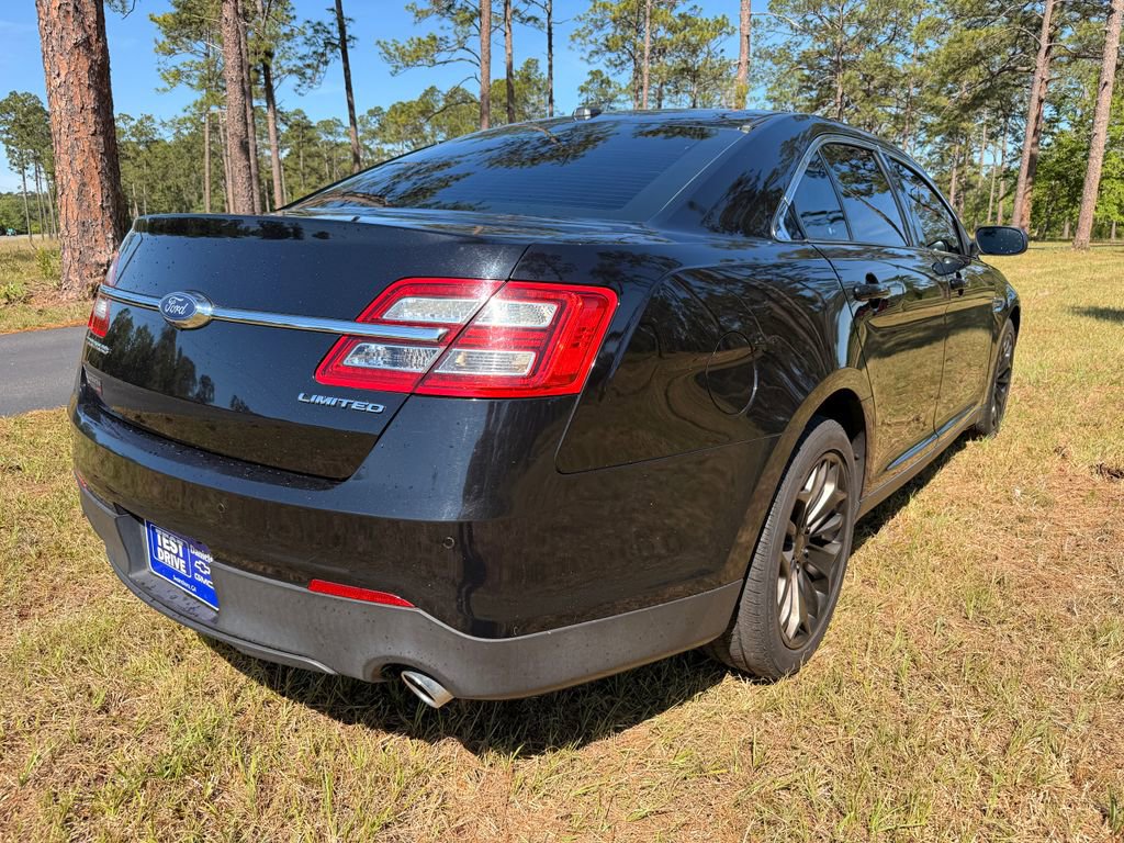 Used 2019 Ford Taurus Limited FWD image 5