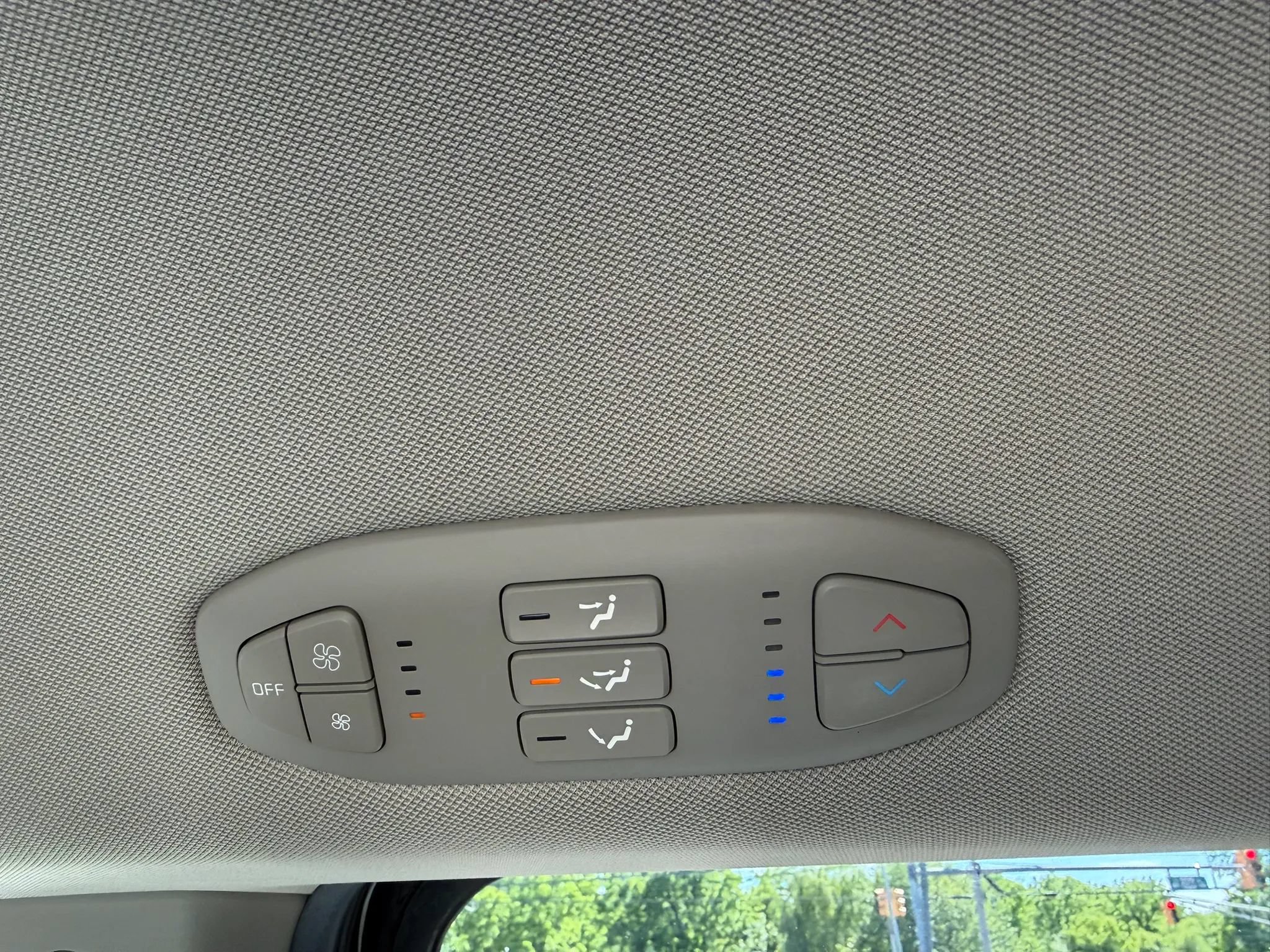 Used 2019 Kia Sedona LX FWD image 34