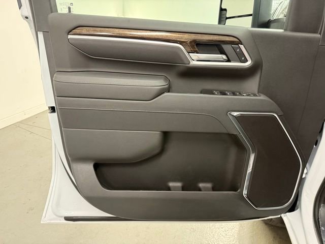 New 2026 GMC Sierra 3500 SLE w/ SLE Convenience Package image 11