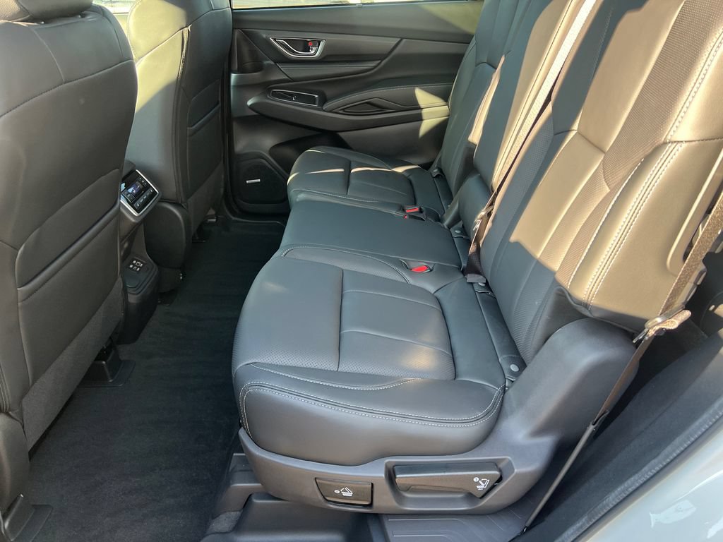 Used 2025 Subaru Ascent Limited AWD/4WD image 23