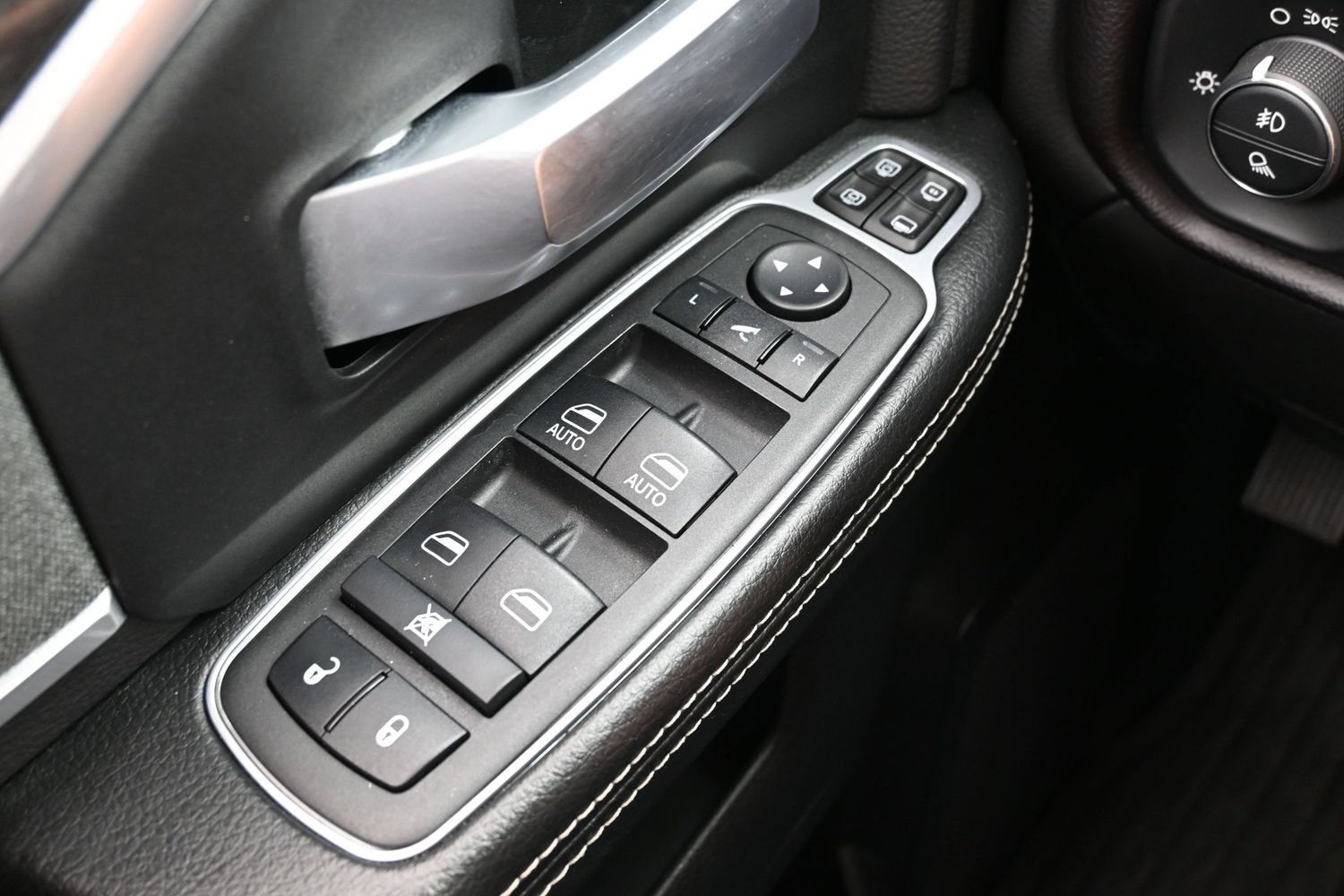Used 2023 RAM 2500 Big Horn w/ Level 2 Equipment Group AWD/4WD image 24