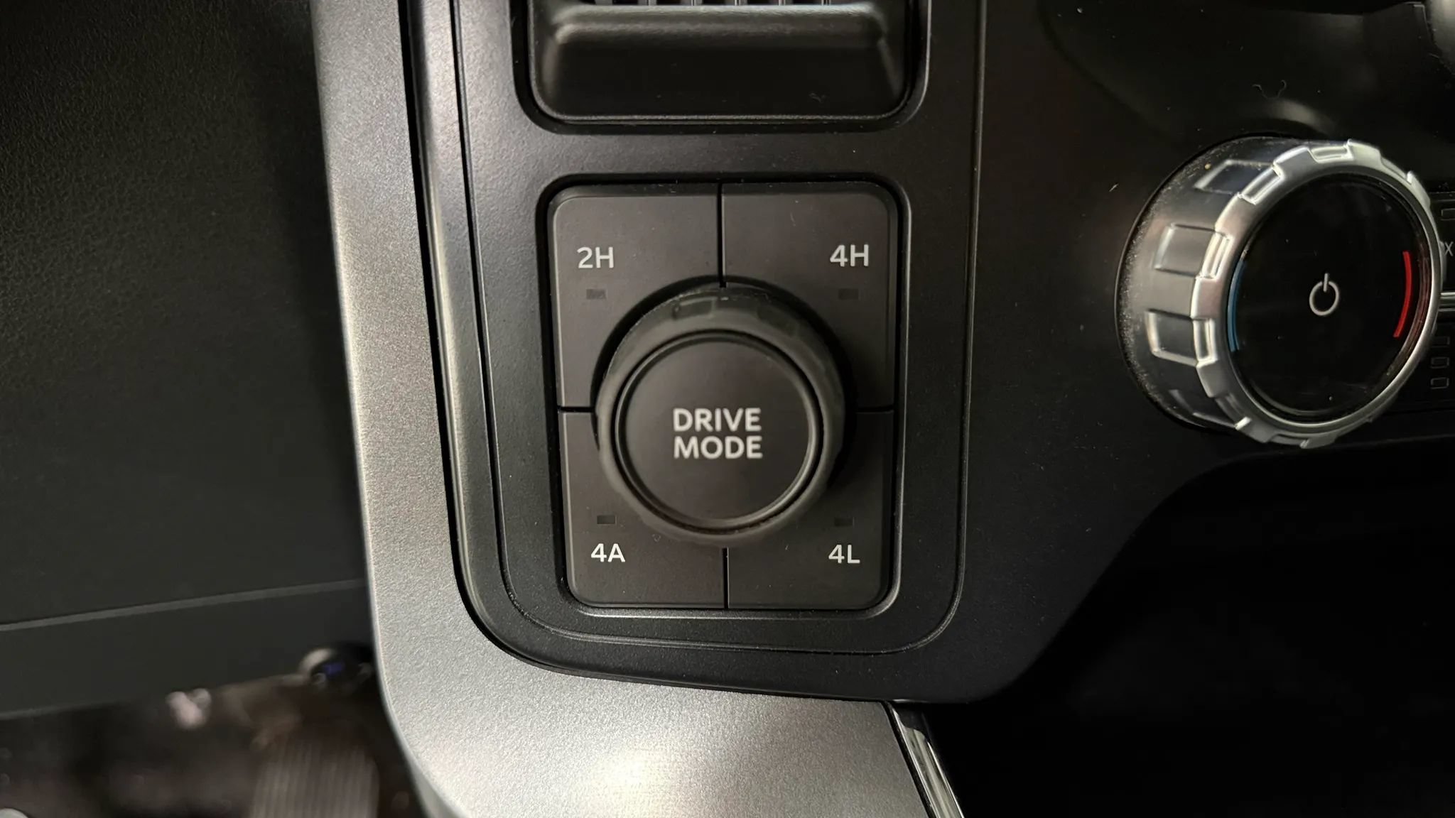 Used 2023 Ford F150 Lariat AWD/4WD image 26