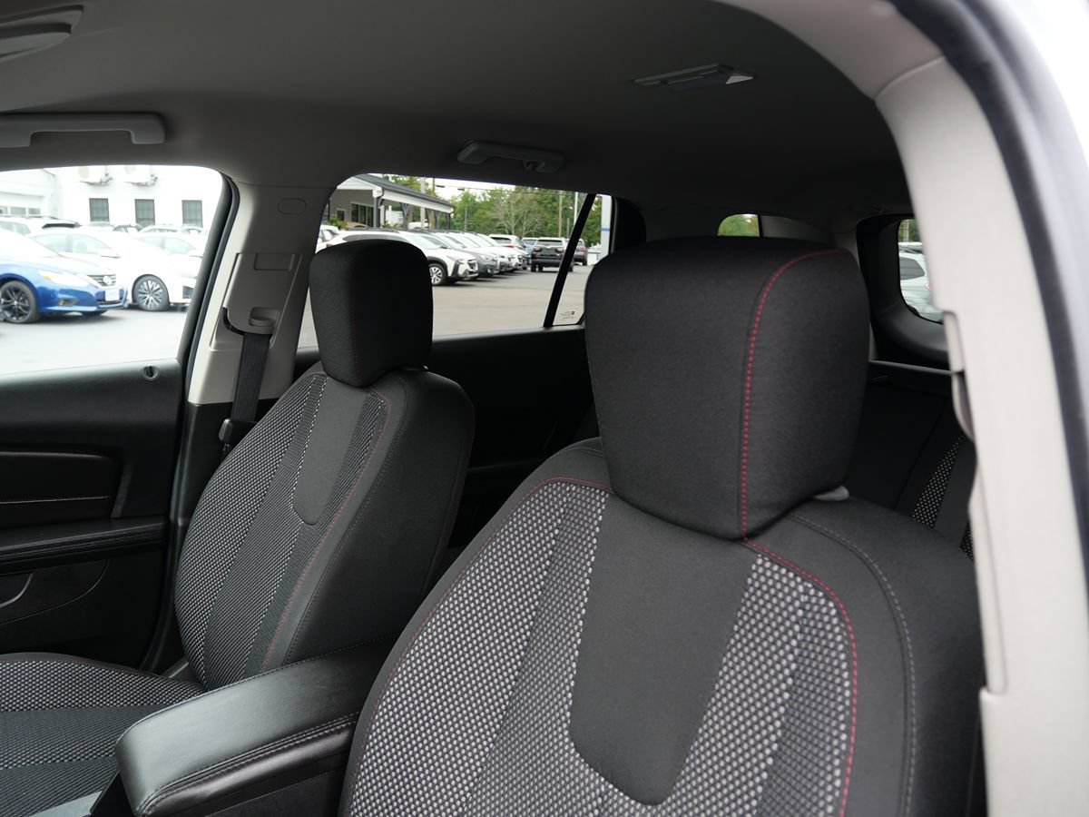Used 2017 GMC Terrain SLE w/ Convenience Package AWD/4WD image 11