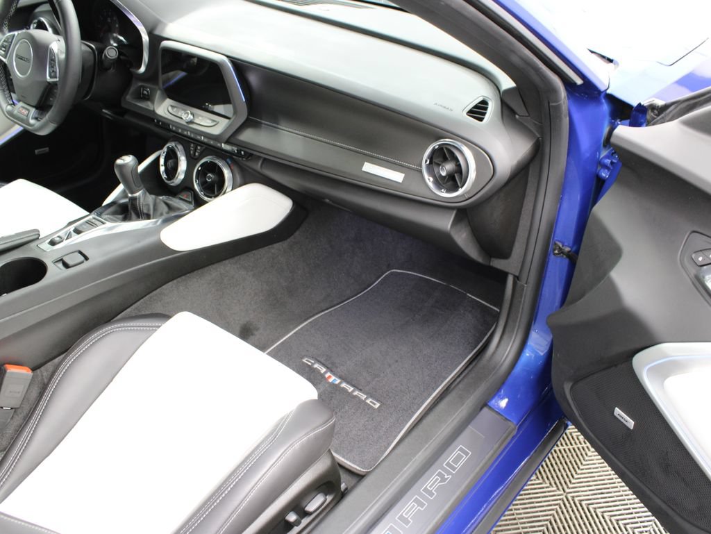 Used 2021 Chevrolet Camaro SS w/ LPO, Camaro Logo Package RWD image 31