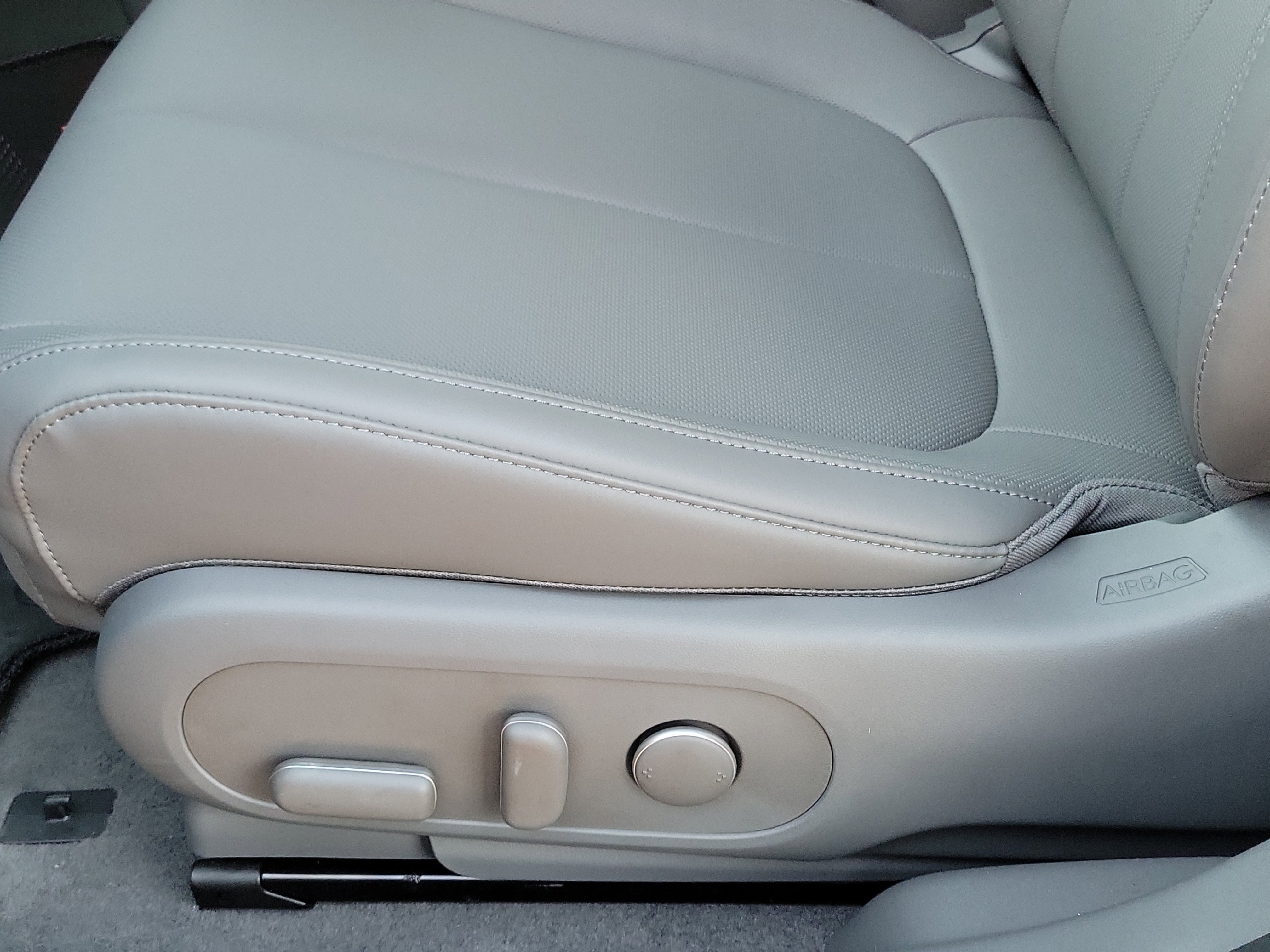 Certified 2025 Hyundai Ioniq 5 SEL image 18