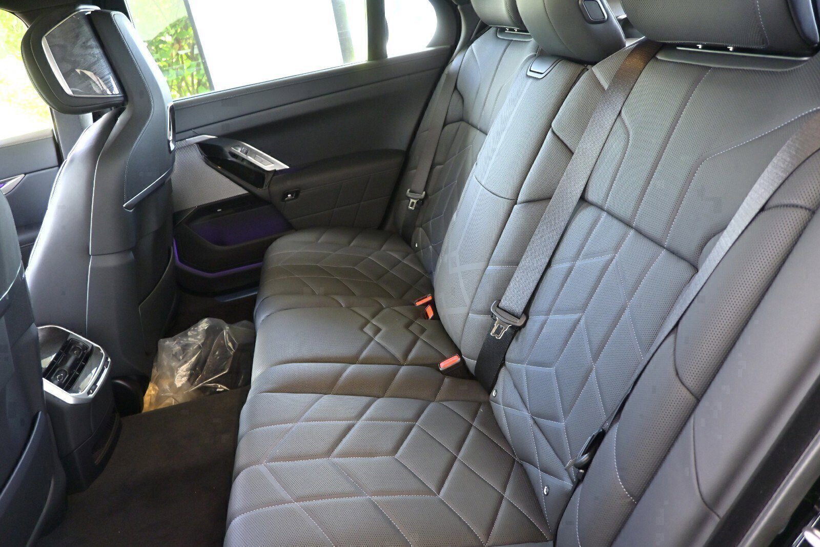 Used 2024 BMW i7 eDrive50 w/ M Sport Package image 11