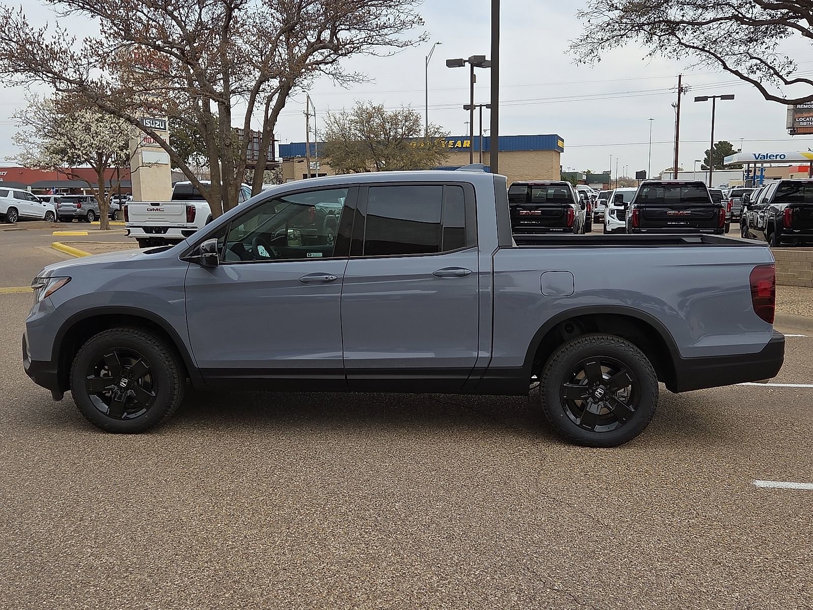 New 2026 Honda Ridgeline Black Edition image 2