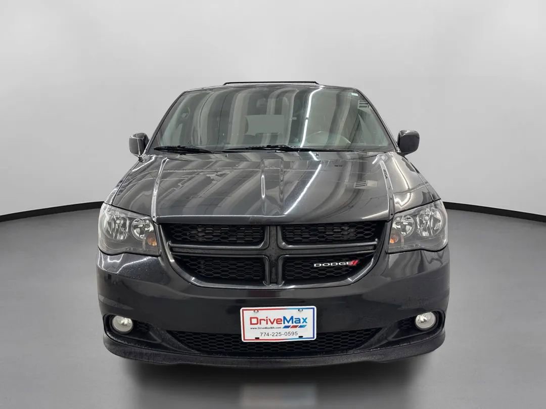 Used 2018 Dodge Grand Caravan GT FWD image 2