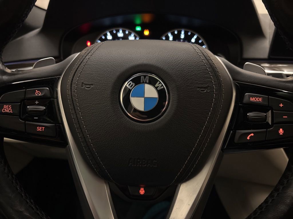 Used 2018 BMW 540i xDrive w/ Premium Package image 13
