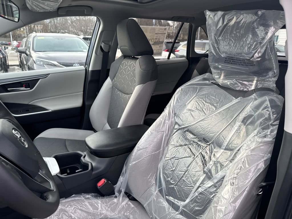 New 2025 Toyota RAV4 XLE image 17