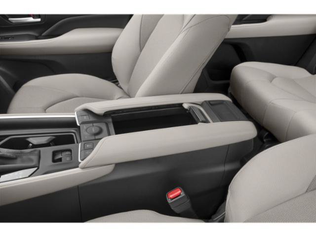 Used 2025 Toyota Grand Highlander AWD image 16
