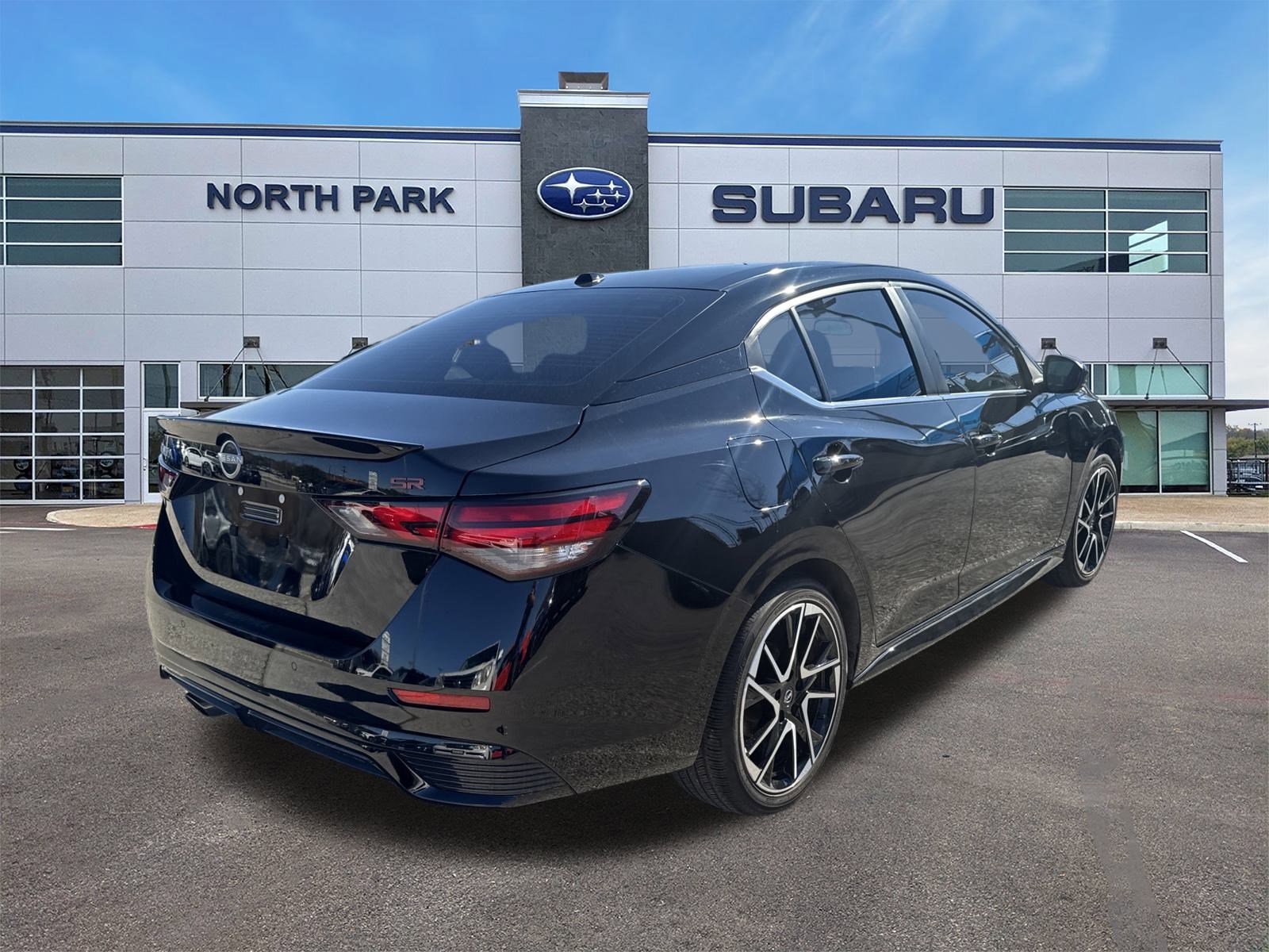 Used 2024 Nissan Sentra SR w/ SR Premium Package image 3