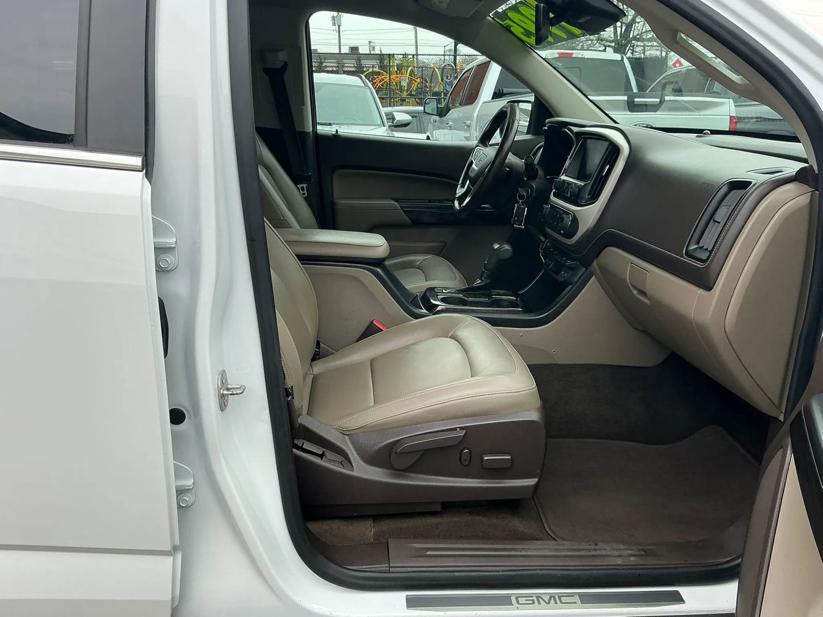 Used 2016 GMC Canyon SLT AWD/4WD image 13