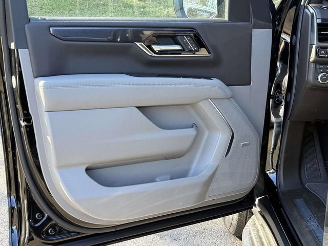 New 2026 GMC Yukon XL Elevation AWD/4WD image 9