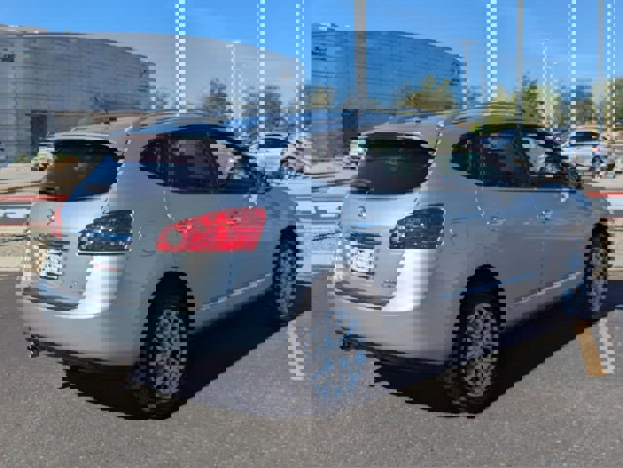 Used 2011 Nissan Rogue SV w/ SL Pkg image 8