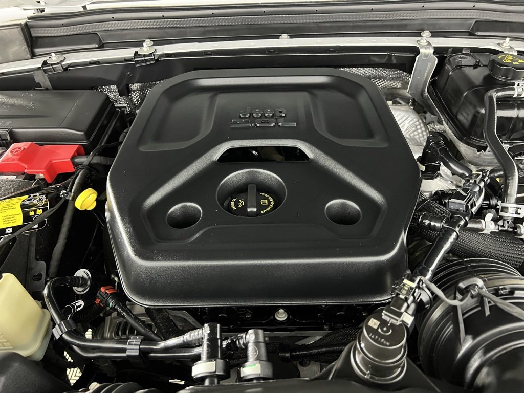 Certified 2025 Jeep Wrangler Unlimited Rubicon image 32