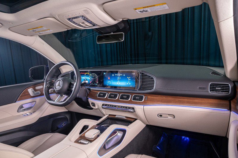 New 2026 Mercedes-Benz GLS 580 4MATIC image 4