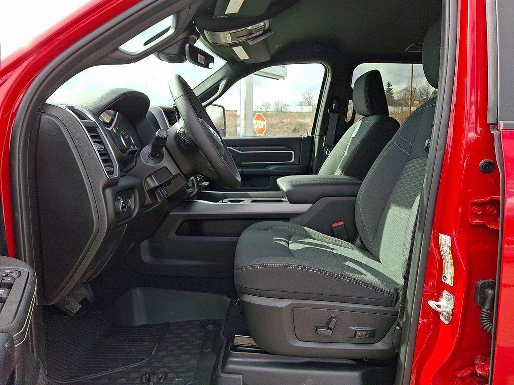 New 2026 RAM 2500 Big Horn AWD/4WD image 7