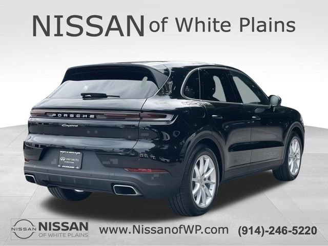 Used 2024 Porsche Cayenne AWD/4WD image 4