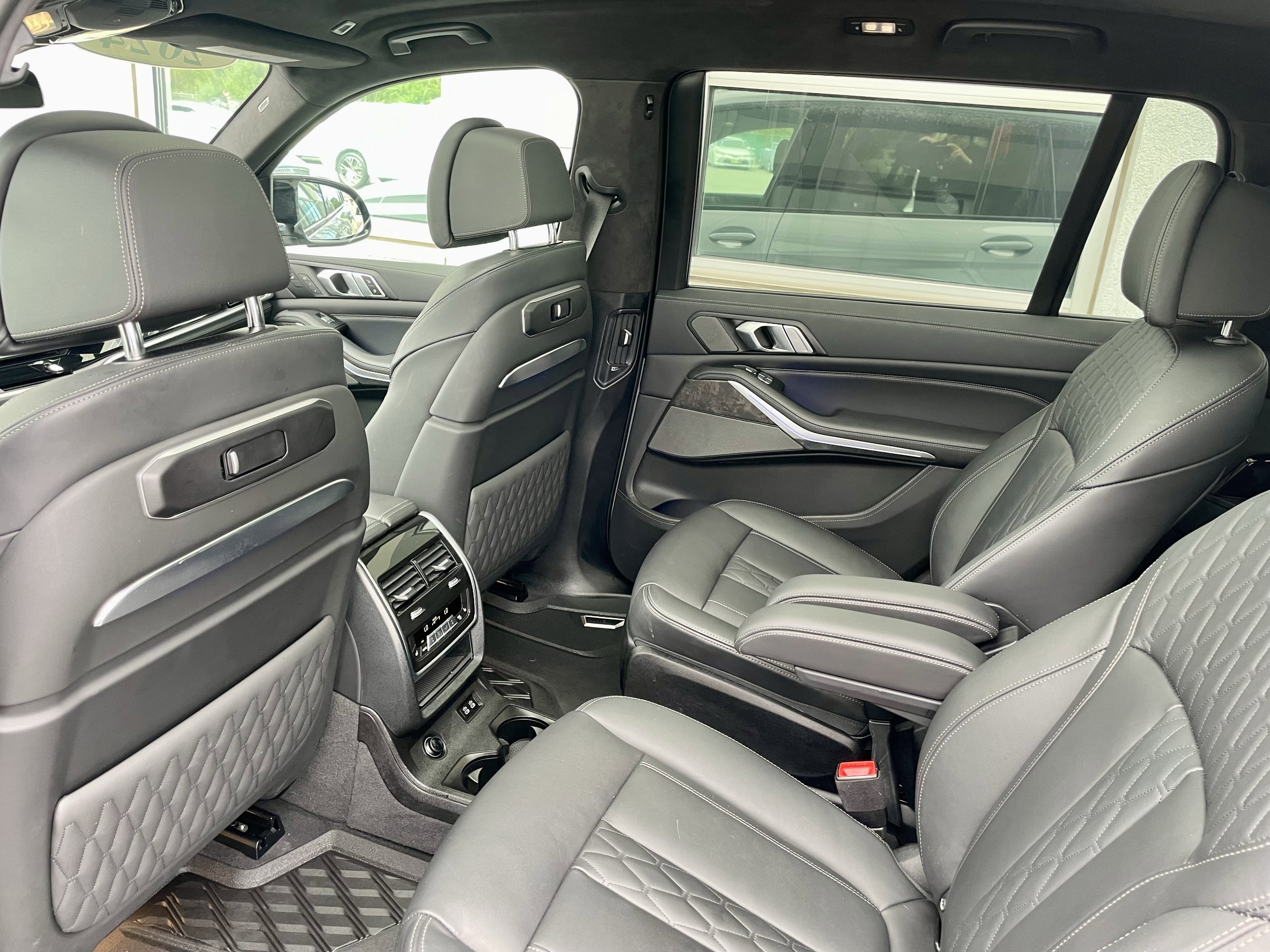 Used 2024 BMW X7 M60i w/ Executive Package AWD/4WD image 30