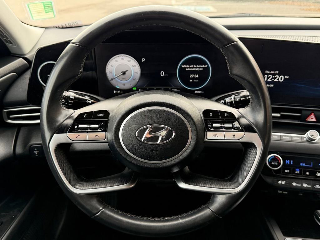 Used 2023 Hyundai Elantra Limited image 16