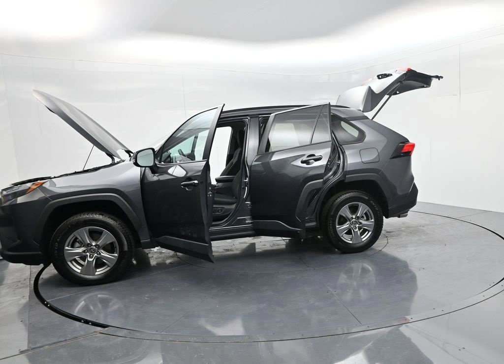 Used 2024 Toyota RAV4 XLE image 66