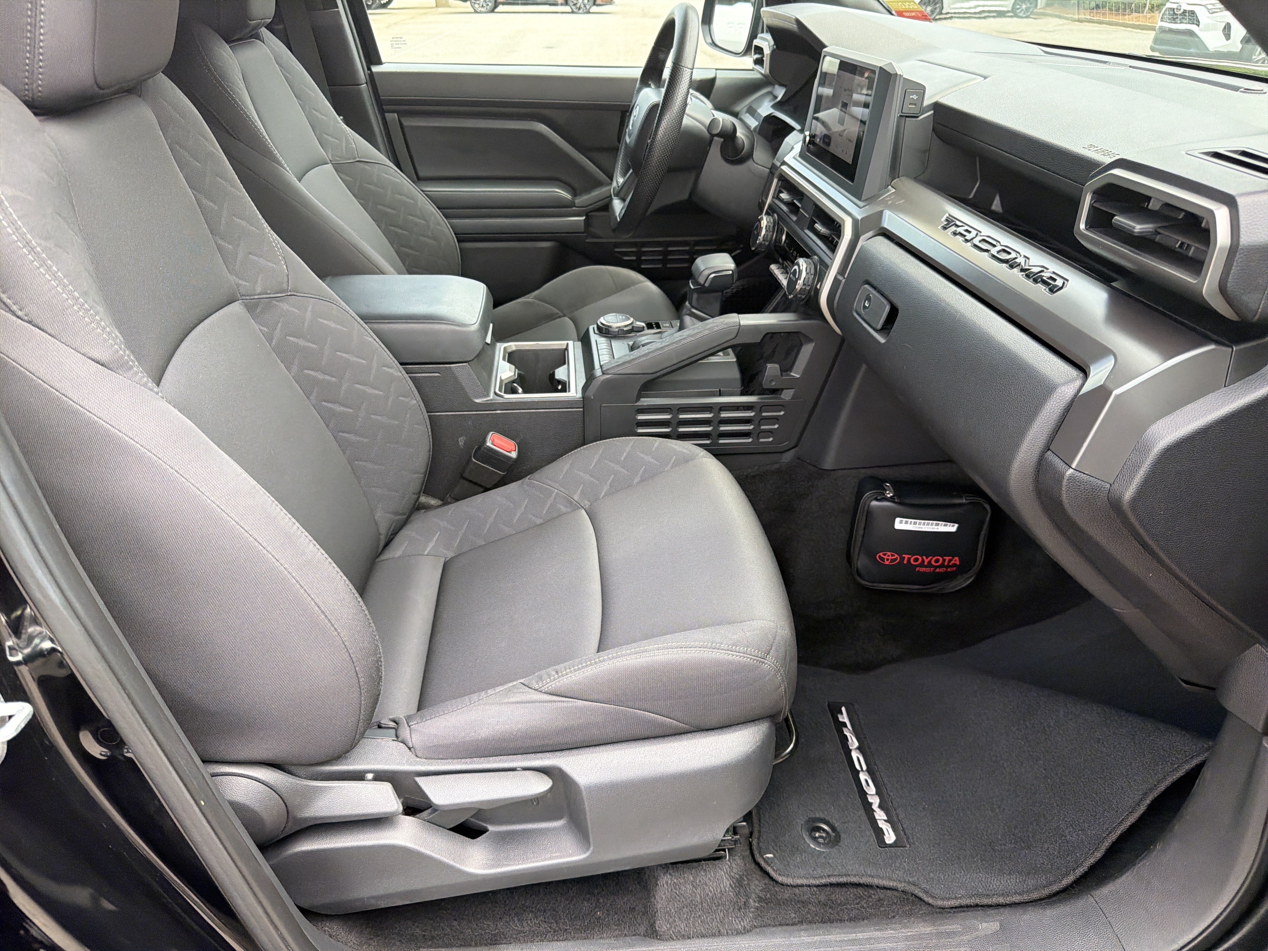 Certified 2024 Toyota Tacoma SR5 AWD/4WD image 24