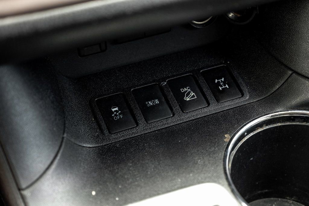 Used 2017 Toyota Highlander Plus image 35