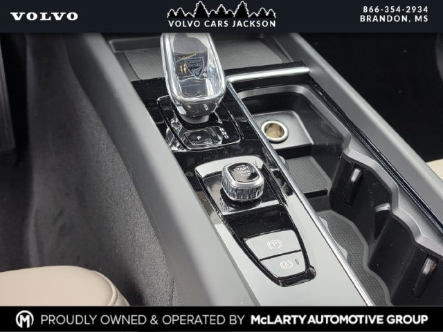 New 2026 Volvo XC60 B5 Plus w/ Protection Package Premier AWD/4WD image 20