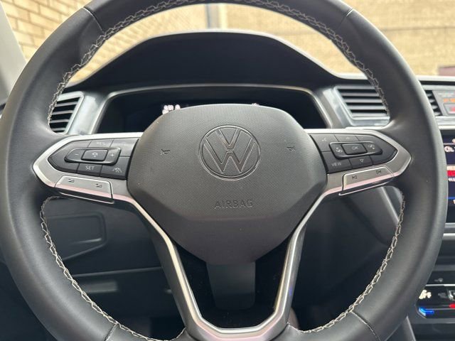 Used 2022 Volkswagen Tiguan SE image 21