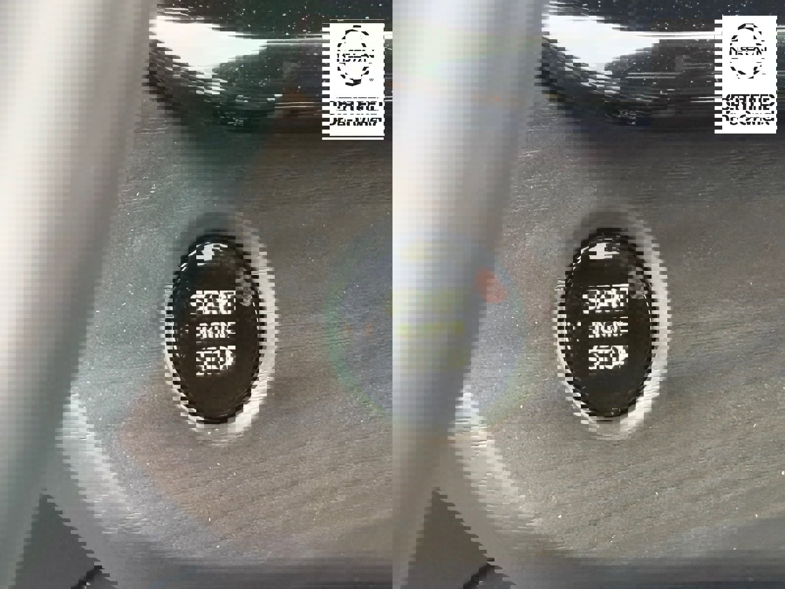 Certified 2025 Nissan Murano SV image 27