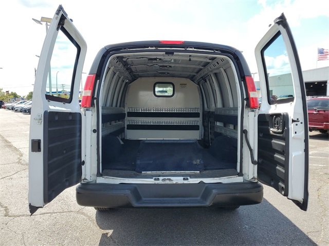 Used 2018 Chevrolet Express 2500 Work Van image 22