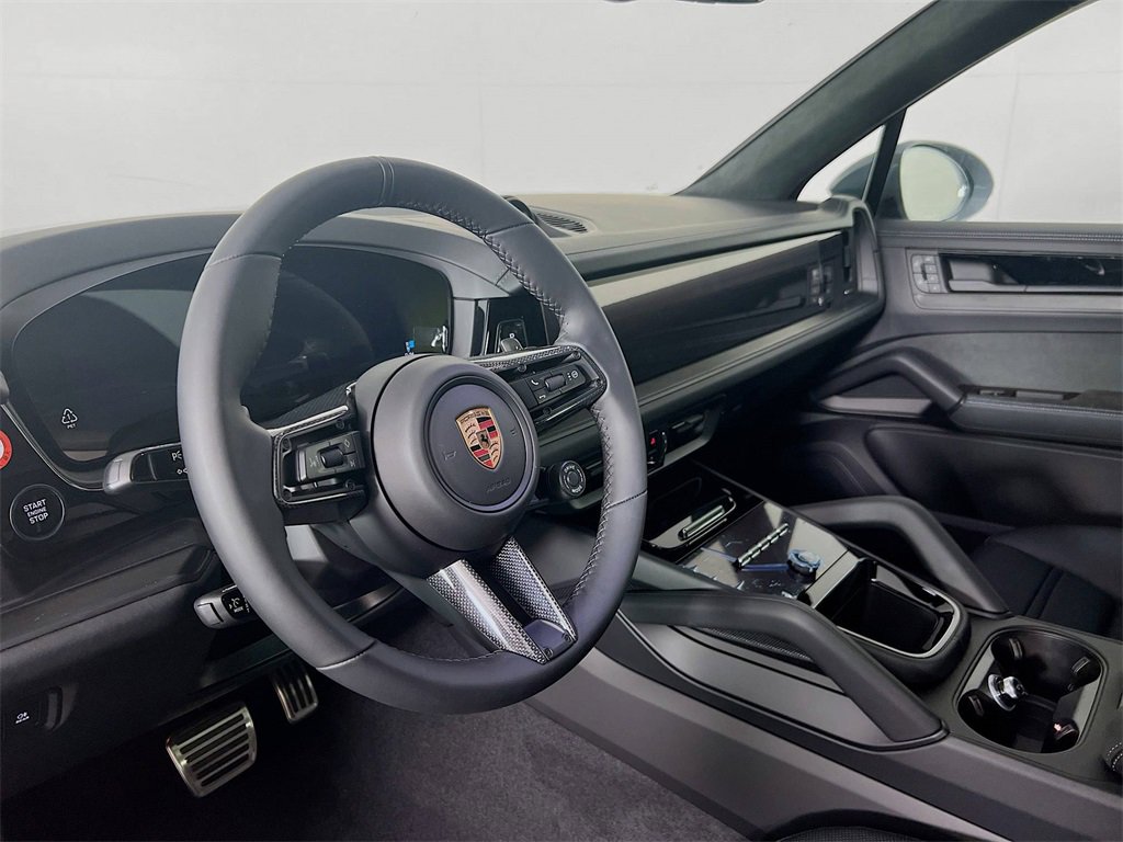 New 2026 Porsche Cayenne GTS image 4