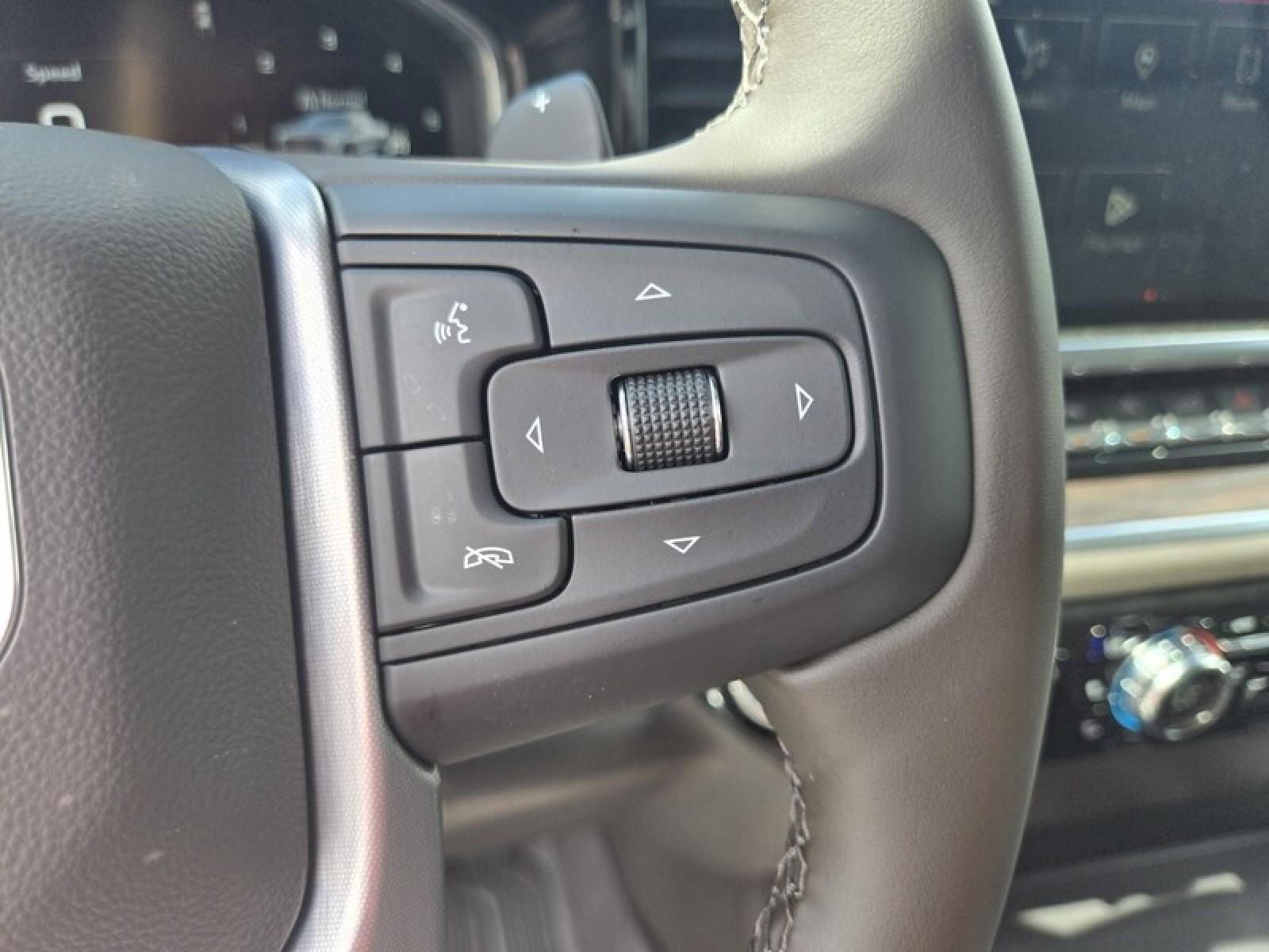 Used 2026 GMC Sierra 1500 SLT w/ SLT Premium Plus Package AWD/4WD image 10