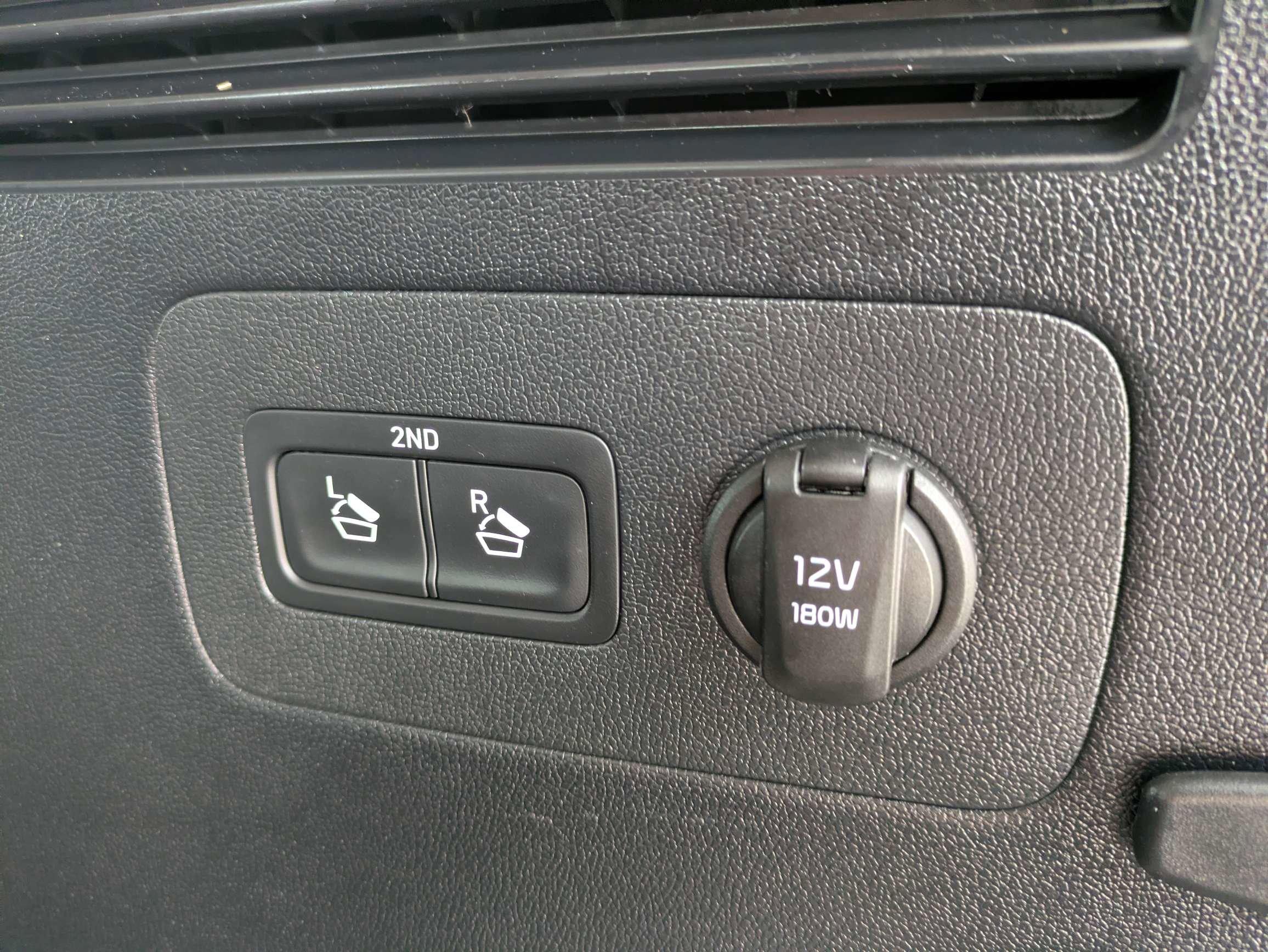 Certified 2022 Kia Sorento EX FWD image 14
