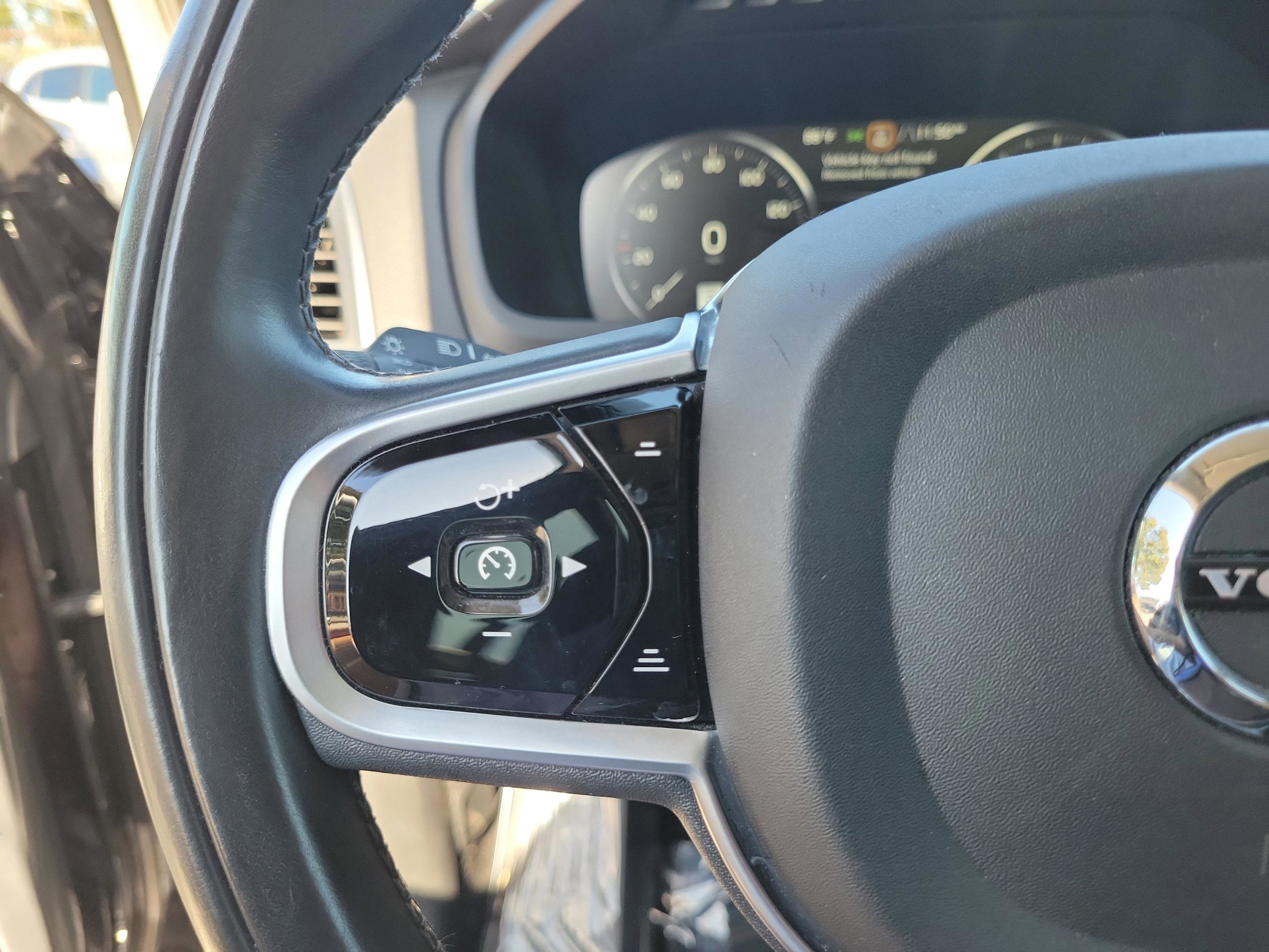 Used 2019 Volvo XC90 T6 Momentum w/ Protection Package Premier image 28