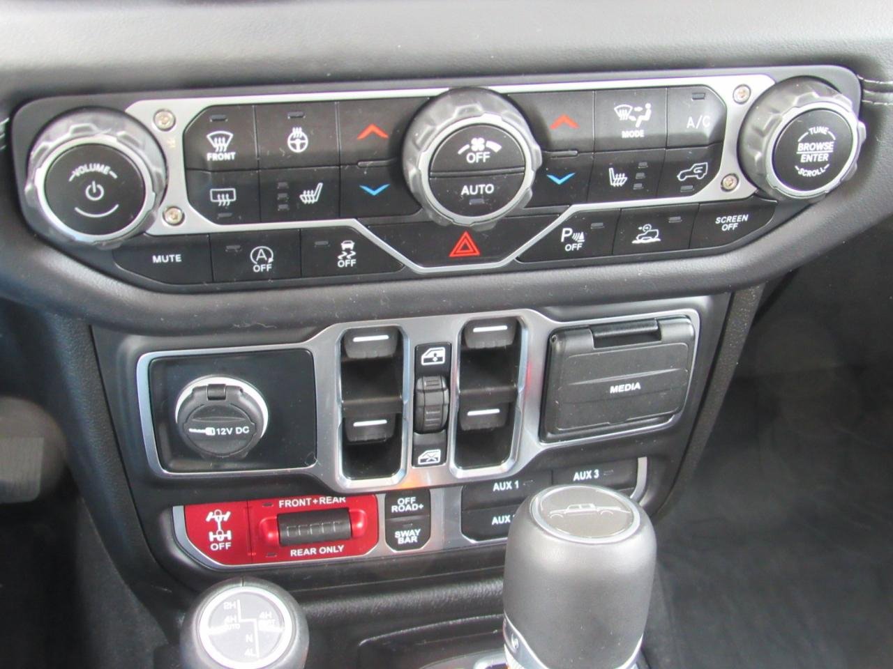 Used 2025 Jeep Gladiator Rubicon image 33
