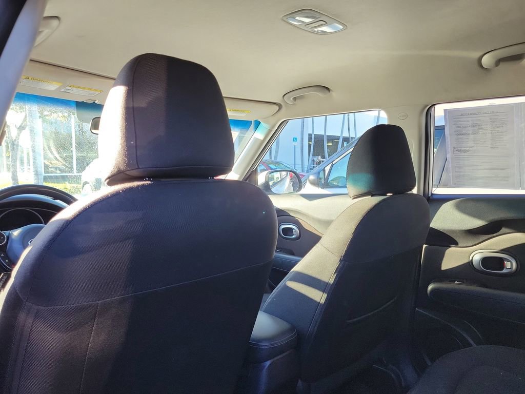 Used 2019 Kia Soul + image 13