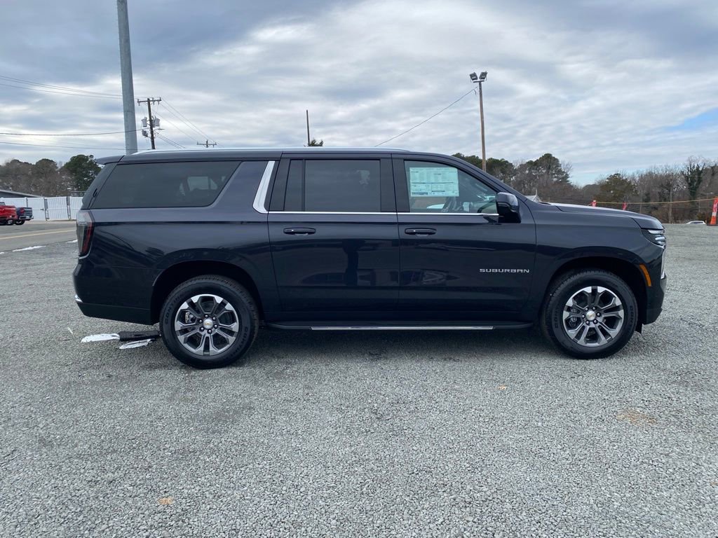 New 2026 Chevrolet Suburban LT w/ Comfort Package image 2