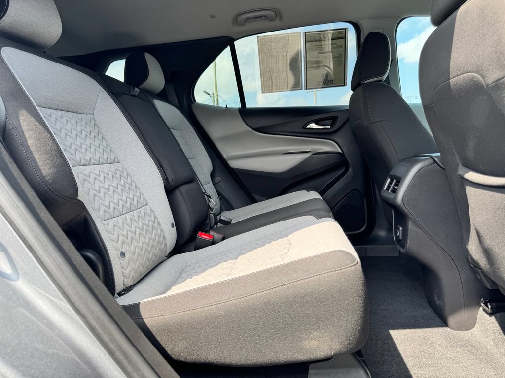 Used 2023 Chevrolet Equinox LS w/ LS Convenience Package FWD image 14