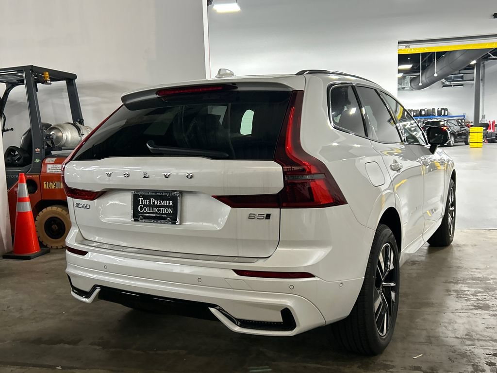 New 2026 Volvo XC60 B5 Plus w/ Protection Package Premier AWD/4WD video 2