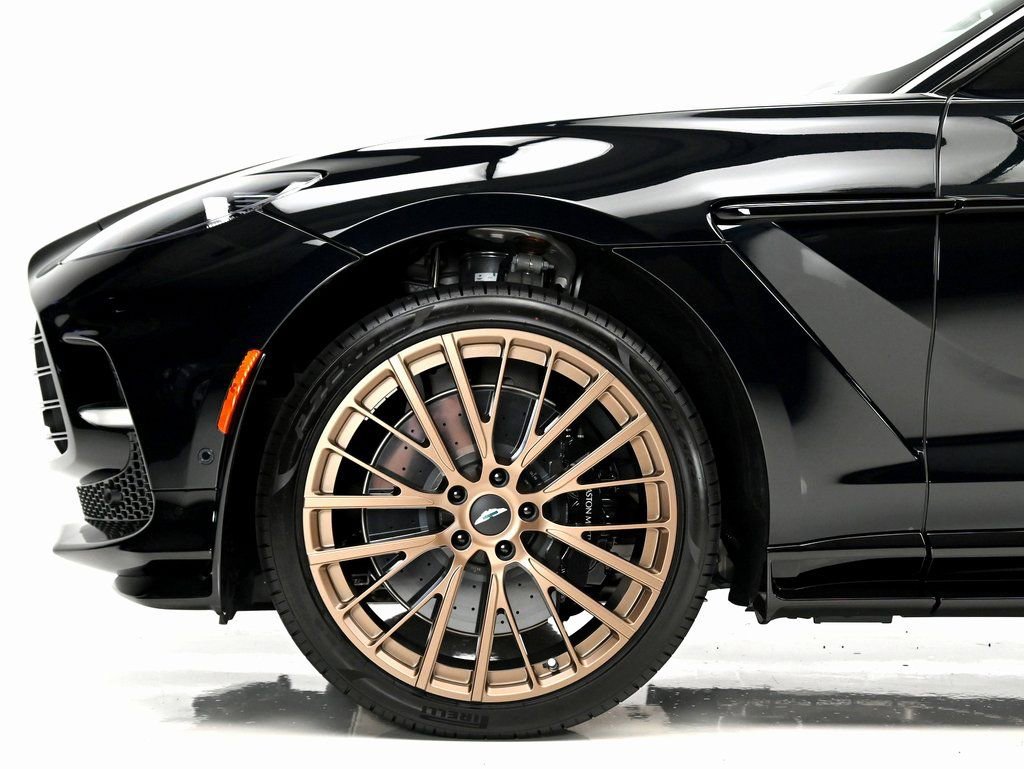 New 2026 Aston Martin DBX 707 image 8